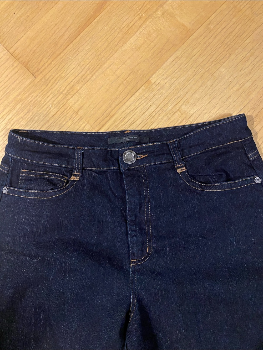 Simon Chang Dark Blue Denim Capri - Picture 4 of 7